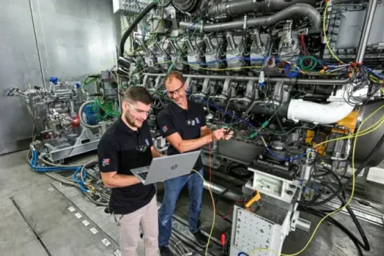 Rolls-Royce successfully tests first pure methanol marine engine